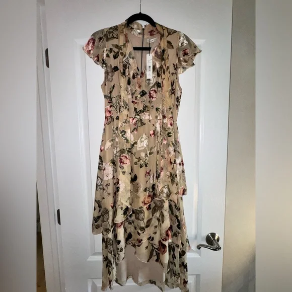 Alice + Olivia Lavenia Floral Tiered Ruffle Midi Dress size 4 - Picture 2 of 8